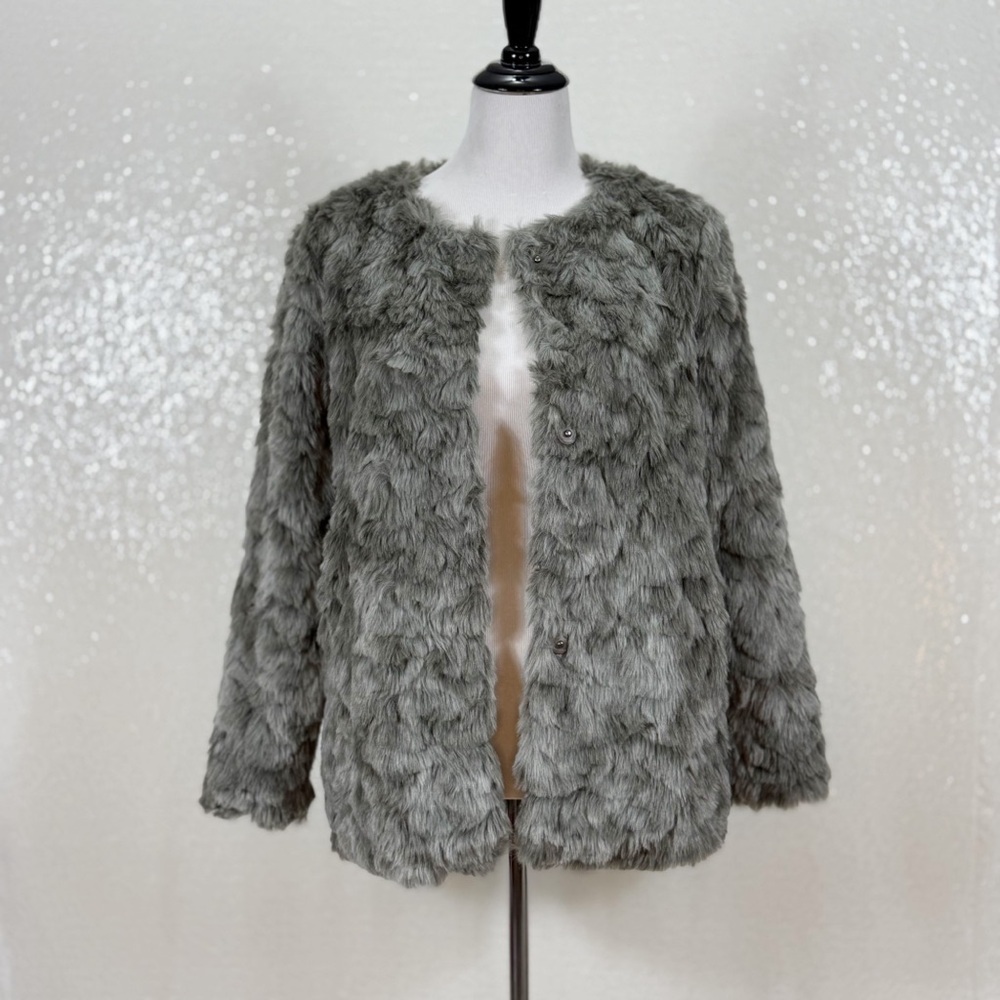 Forever 21 Gray Faux Fur Jacket Womens Small Soft Plush Textured Winter Coat